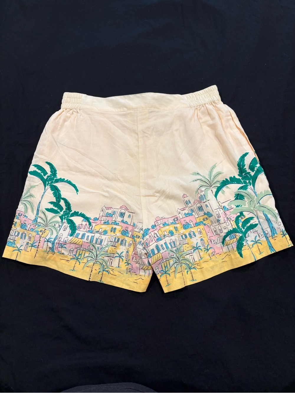 Women’s Beach Print Bermuda Shorts in Cream